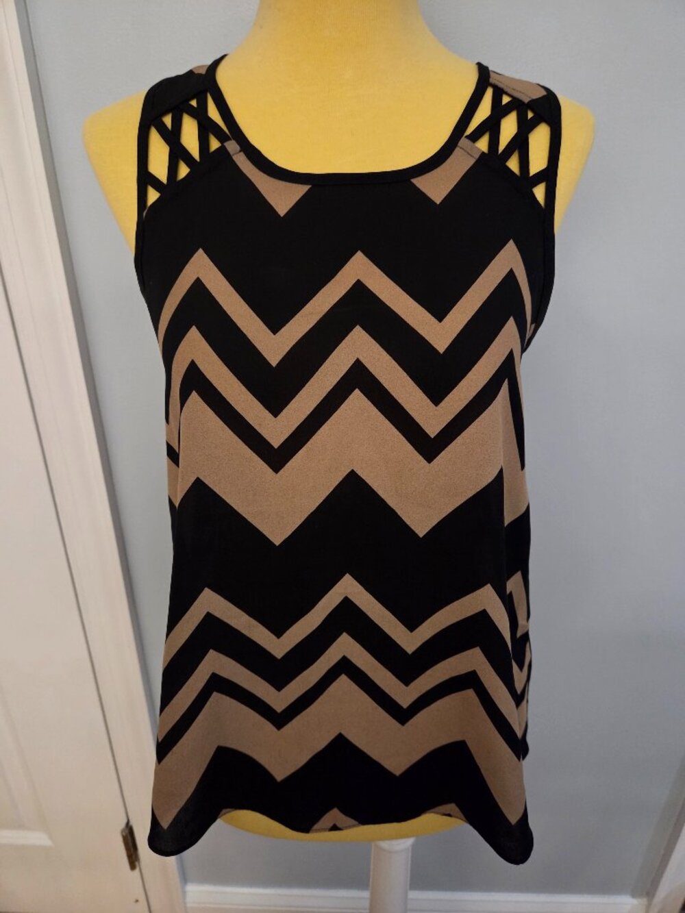 BCX Geometric Pattern Top